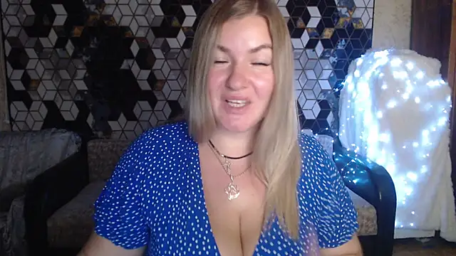 NikaSkylink live sex cam