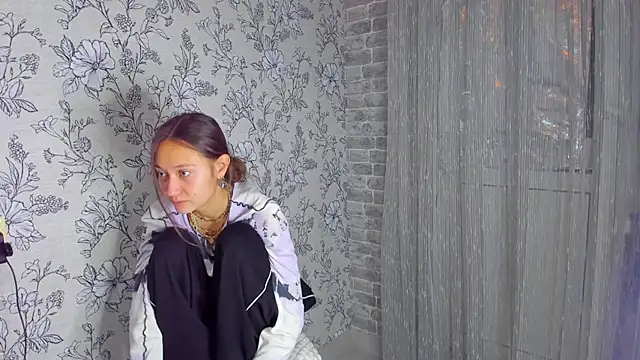 EllaSky_xoxo's cam snapshot