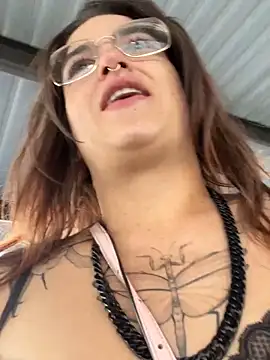 SafeinouterSpace's cam snapshot