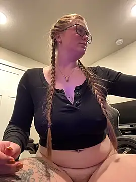 PussiesnCream_'s cam snapshot