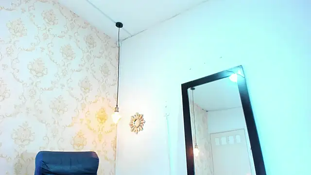 EIMY-ROBERTS's cam snapshot