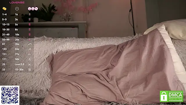 DelphaDivenere live sex cam