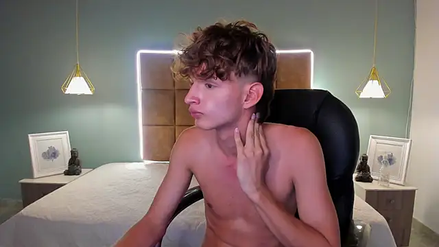 NicolasFerrer18 live sex cam