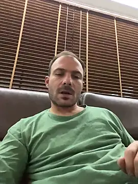 Adventurehotman live sex cam