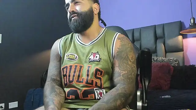 Lyon_vach live sex cam