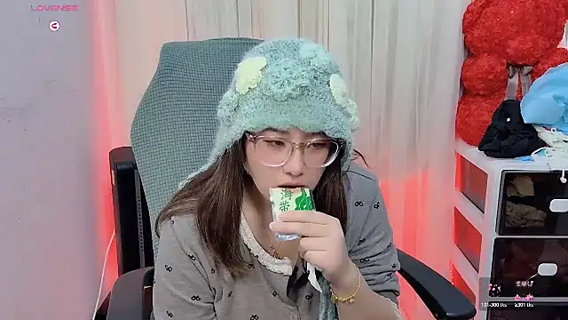 NEWONETO live sex cam