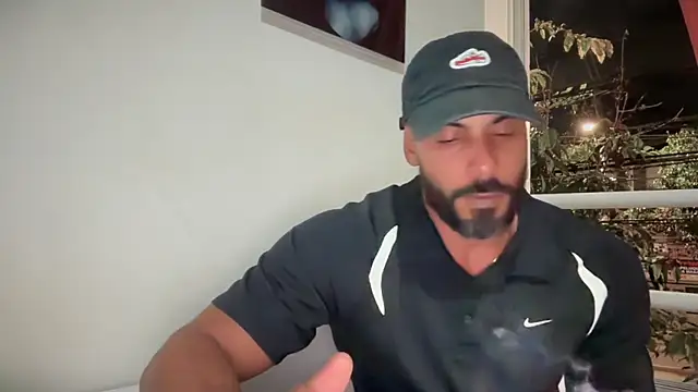 romeolovedark live sex cam