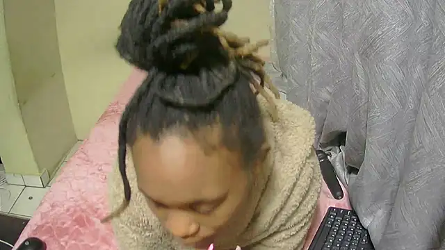 WetJuicieyxx's cam snapshot