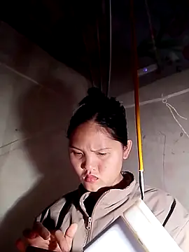 Fucksquirt2k live sex cam