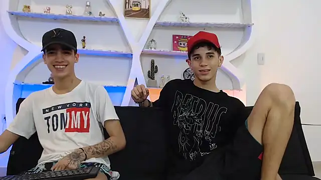 THREE_GUYS_HOT's cam snapshot