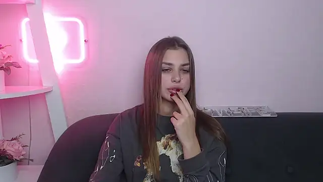 MilanaAngelAs live sex cam