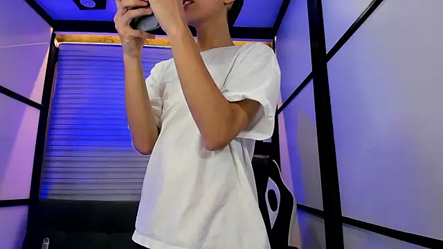 LiamPage_'s cam snapshot