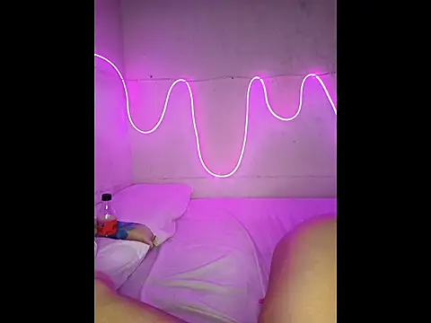 SoftLady_S33's cam snapshot