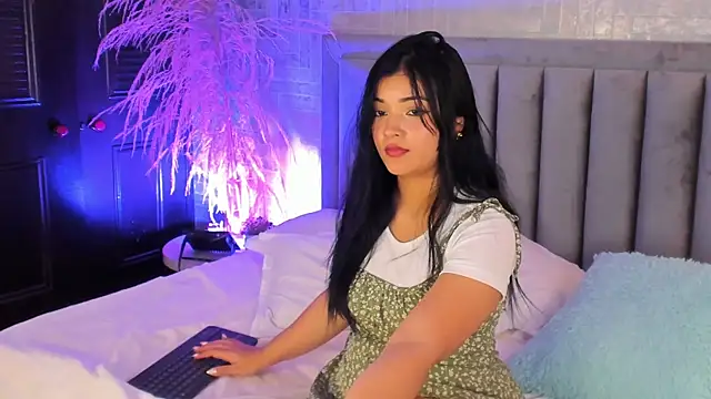 EmmaBlossom's cam snapshot