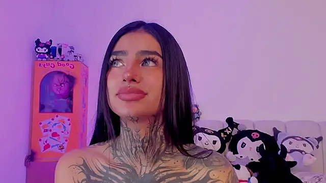 Aliceee_0's cam snapshot