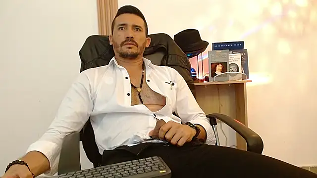 Reiko_85_'s cam snapshot