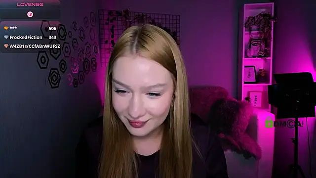 playful_sophie's cam snapshot