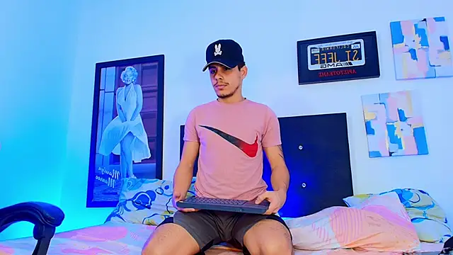 Luke_Stone's cam snapshot