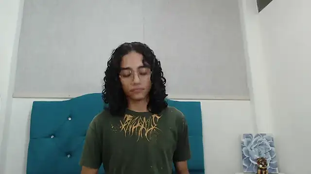 EthanBlackwoodd's cam snapshot