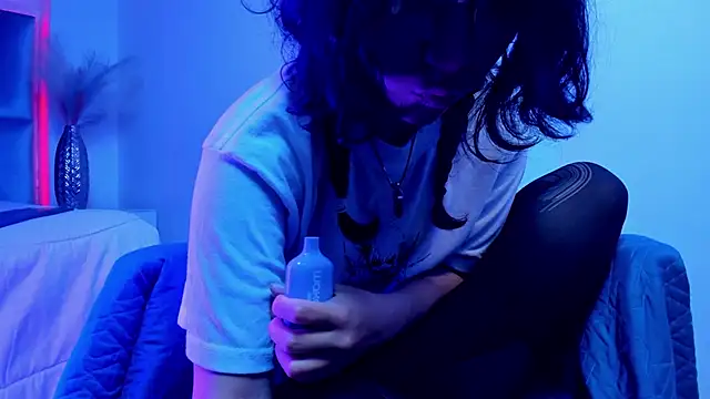 HollyPeach's cam snapshot