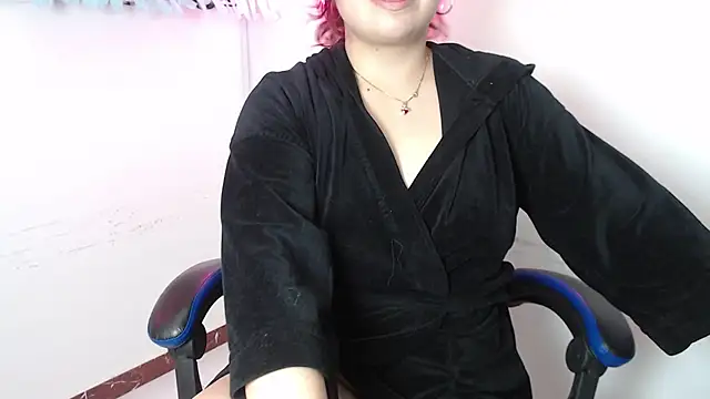 littlee_red's cam snapshot