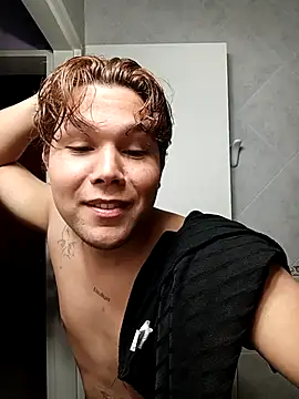 Oliver_Bach's cam snapshot