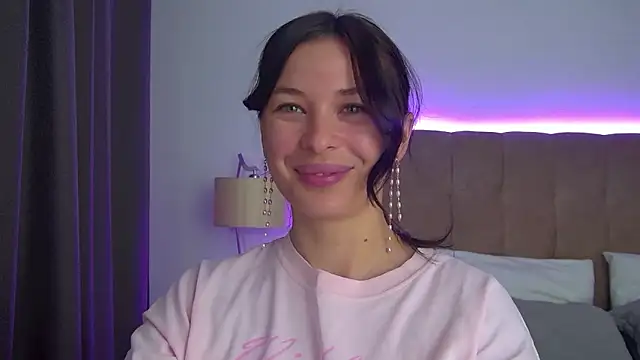 AlexandraBloom's cam snapshot