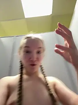 bambi_lu's cam snapshot