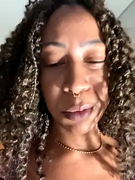 dianagolley420's cam snapshot