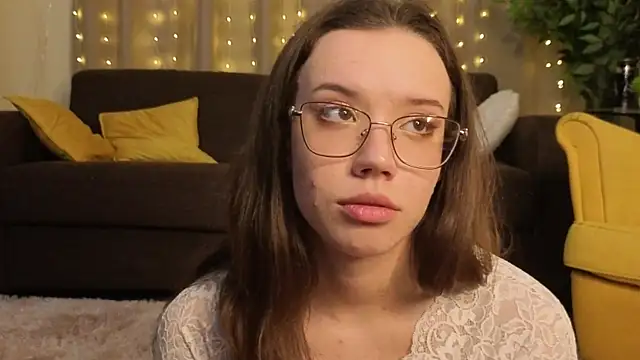 FabiolaCowing's cam snapshot