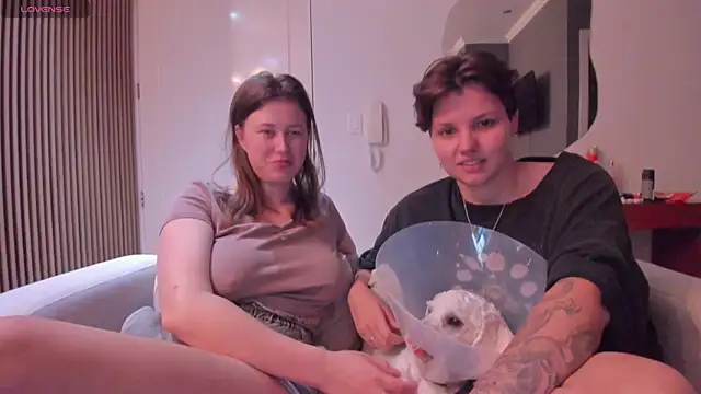 Tenderly_Couple live sex cam