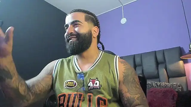 Lyon_vach live sex cam