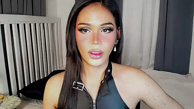 Miss-Yenn live sex cam