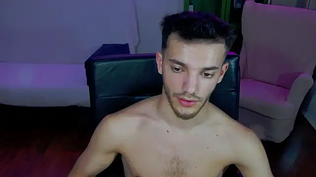 DominicValente live sex cam