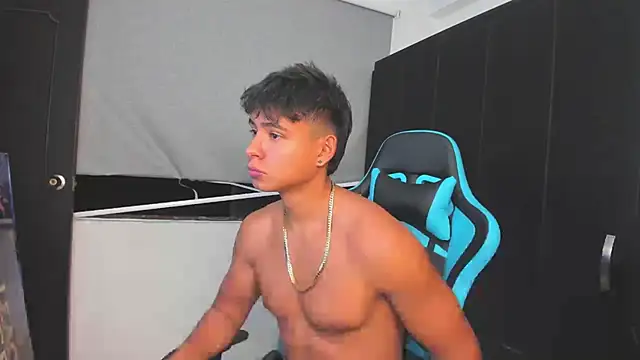 Bray_Kevin live sex cam