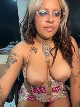 lolafairytail live sex cam