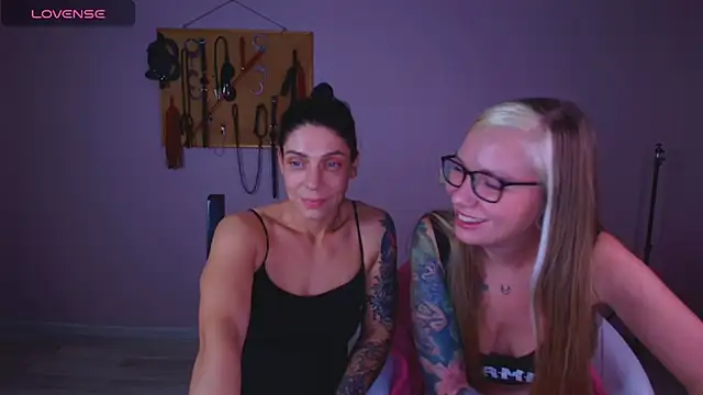 Carrie_Moonshine's cam snapshot