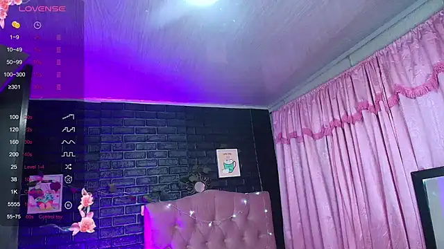 loren_tits24's cam snapshot