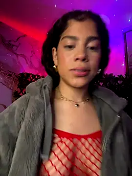 NINA_18_YEARS's cam snapshot