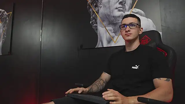 JacksonOlsenn live sex cam