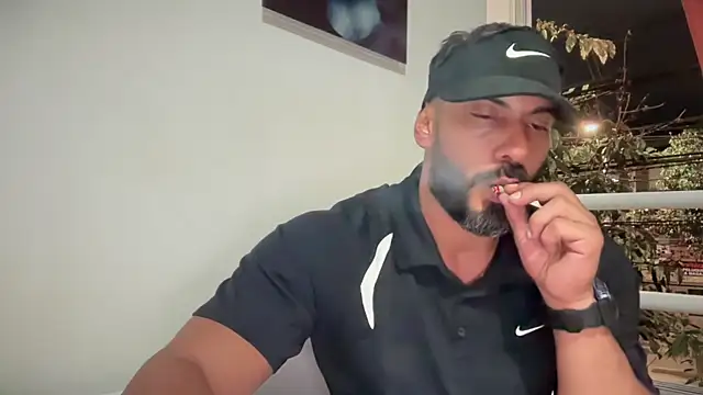 romeolovedark live sex cam