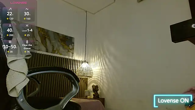 Dyla_n18 live sex cam