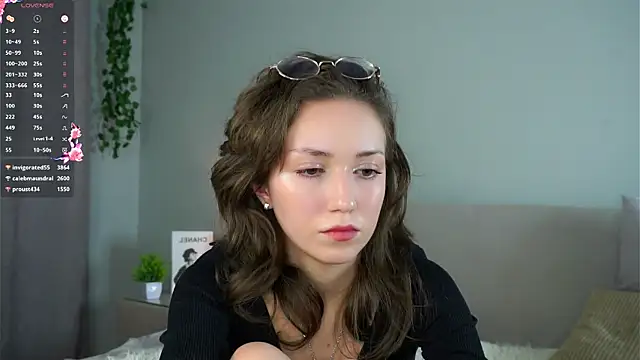 ZeniaBolich live sex cam