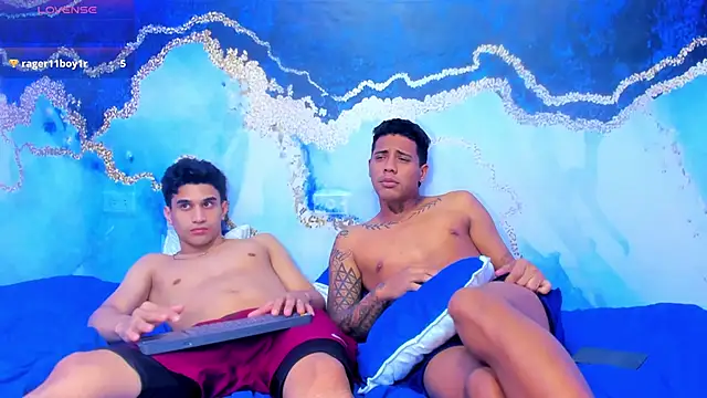 Hottier_Boys live sex cam