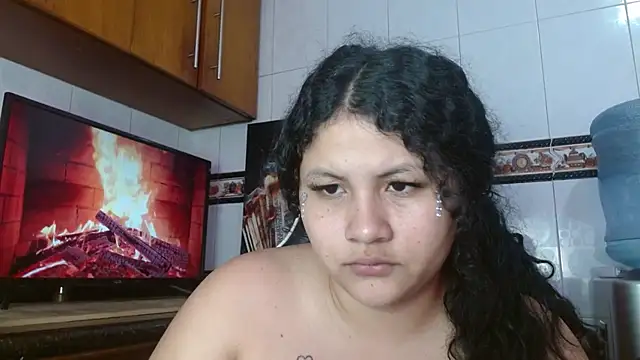 Latina_Kimky's cam snapshot