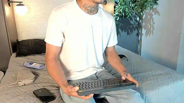 MrJustin_ live sex cam