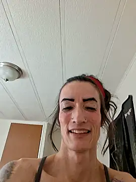 MaitressePomme3 live sex cam