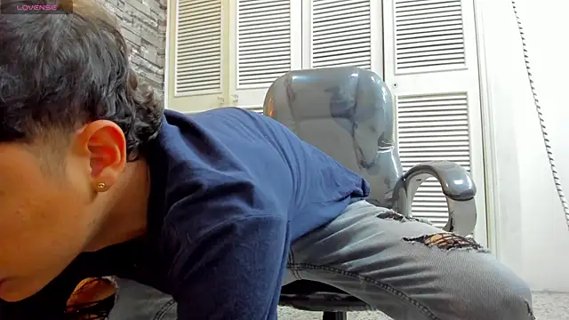 DamiBright's cam snapshot