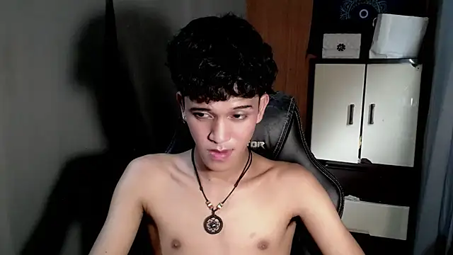 hugekenbigcock's cam snapshot