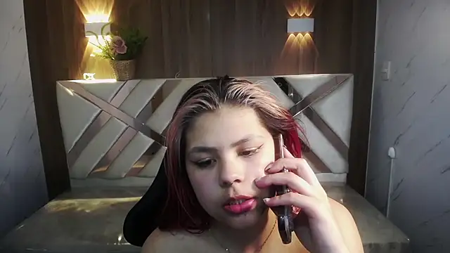 Little_cherry_b's cam snapshot